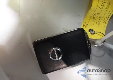 2019 Volvo Xc60 T5 Momentum from USA, damaged, VIN LYV102RK6KB362666